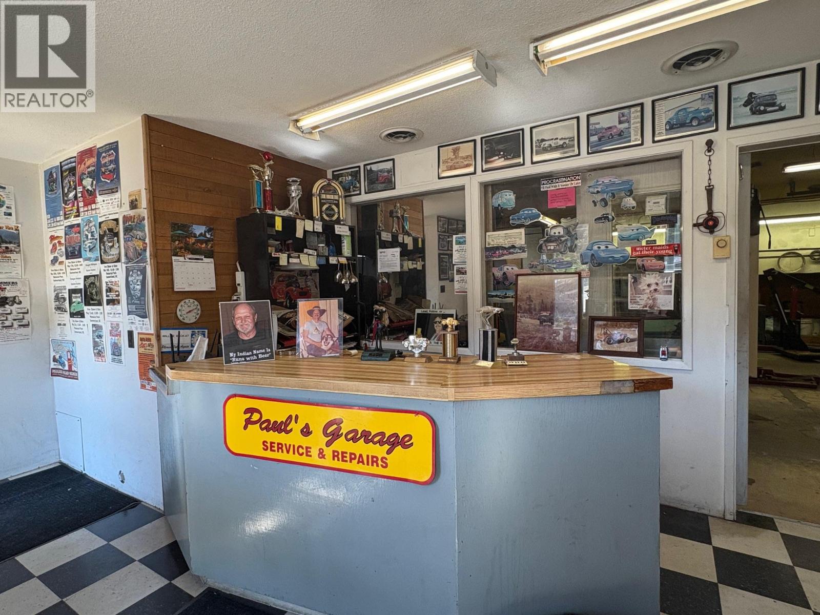 737 Okanagan Avenue, Penticton, British Columbia  V2A 3K7 - Photo 2 - 10363293