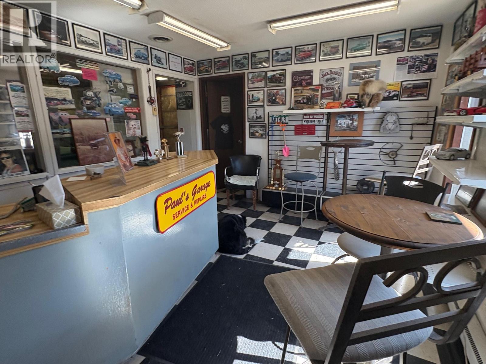 737 Okanagan Avenue, Penticton, British Columbia  V2A 3K7 - Photo 3 - 10363293