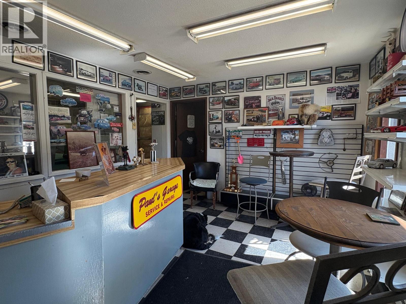 737 Okanagan Avenue, Penticton, British Columbia  V2A 3K7 - Photo 5 - 10363293