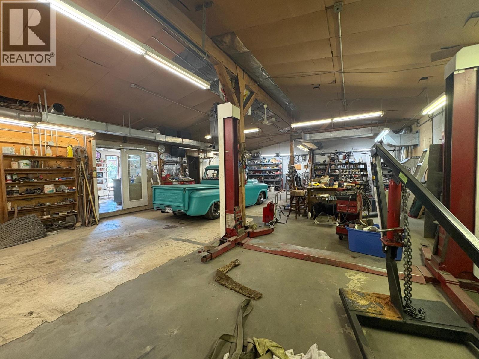 737 Okanagan Avenue, Penticton, British Columbia  V2A 3K7 - Photo 7 - 10363293