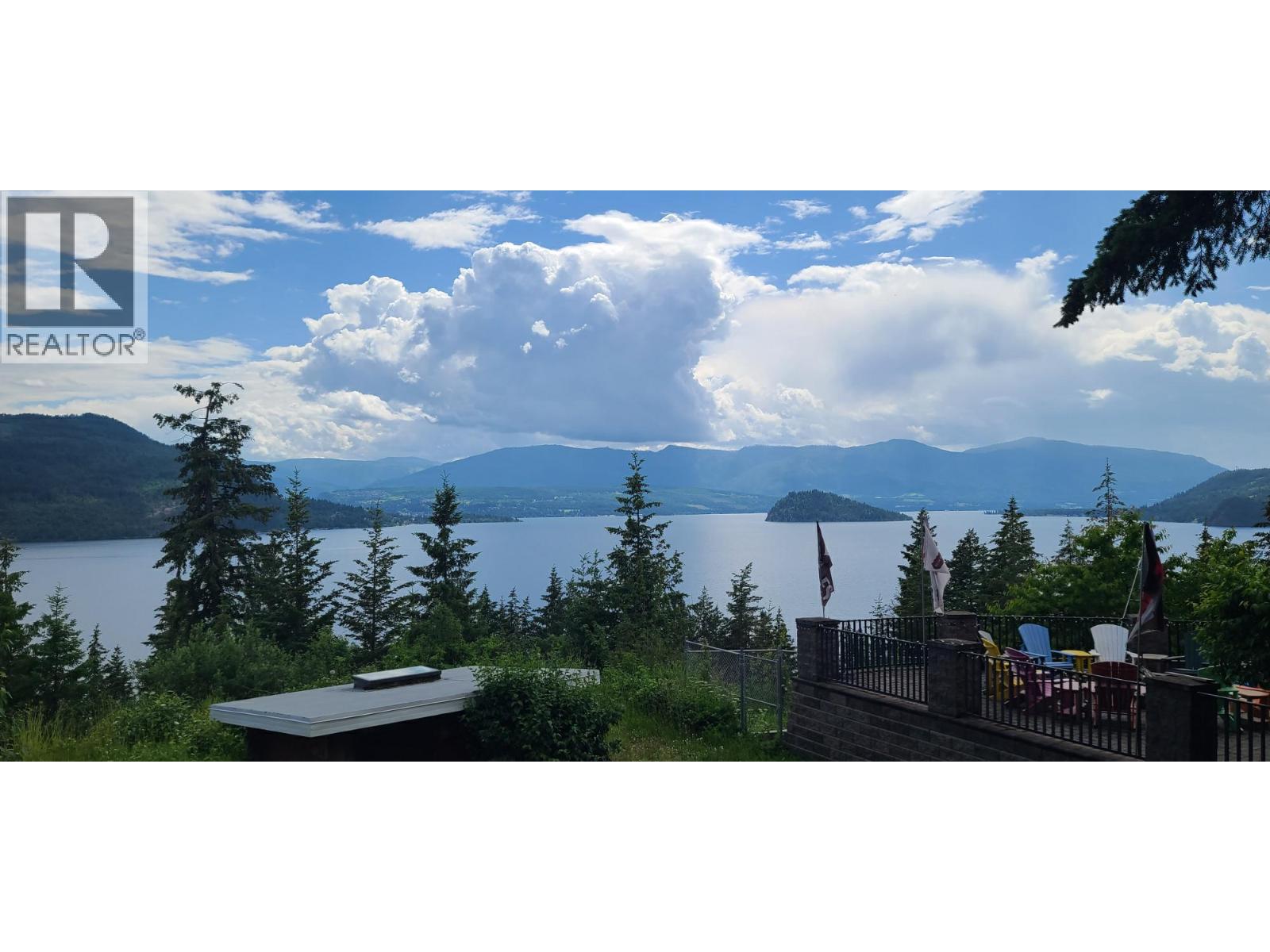 5190 Celista Place, Celista, British Columbia  V0E 1M6 - Photo 2 - 10363077