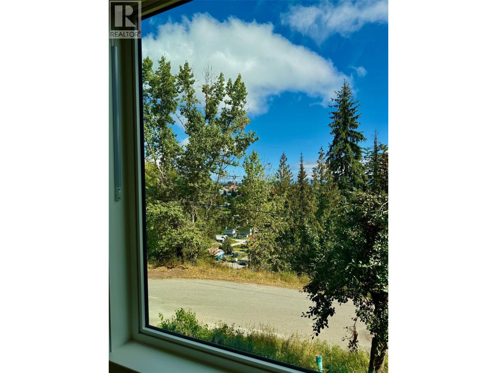 1572 Treadwell Street, Rossland, British Columbia  V0G 1Y0 - Photo 40 - 10363192