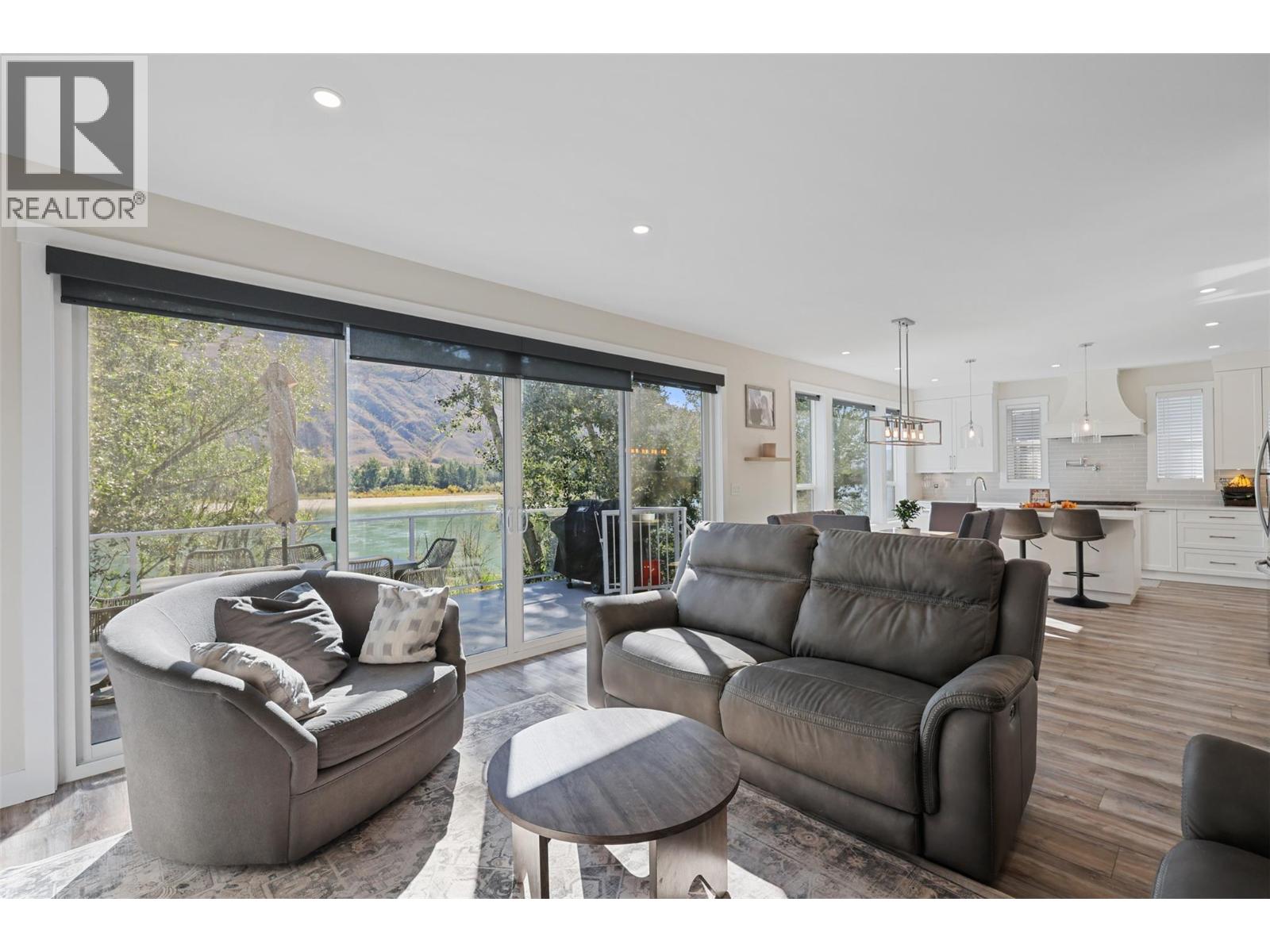 2742 Beachmount Crescent, Kamloops, British Columbia  V2B 0E6 - Photo 15 - 10362980