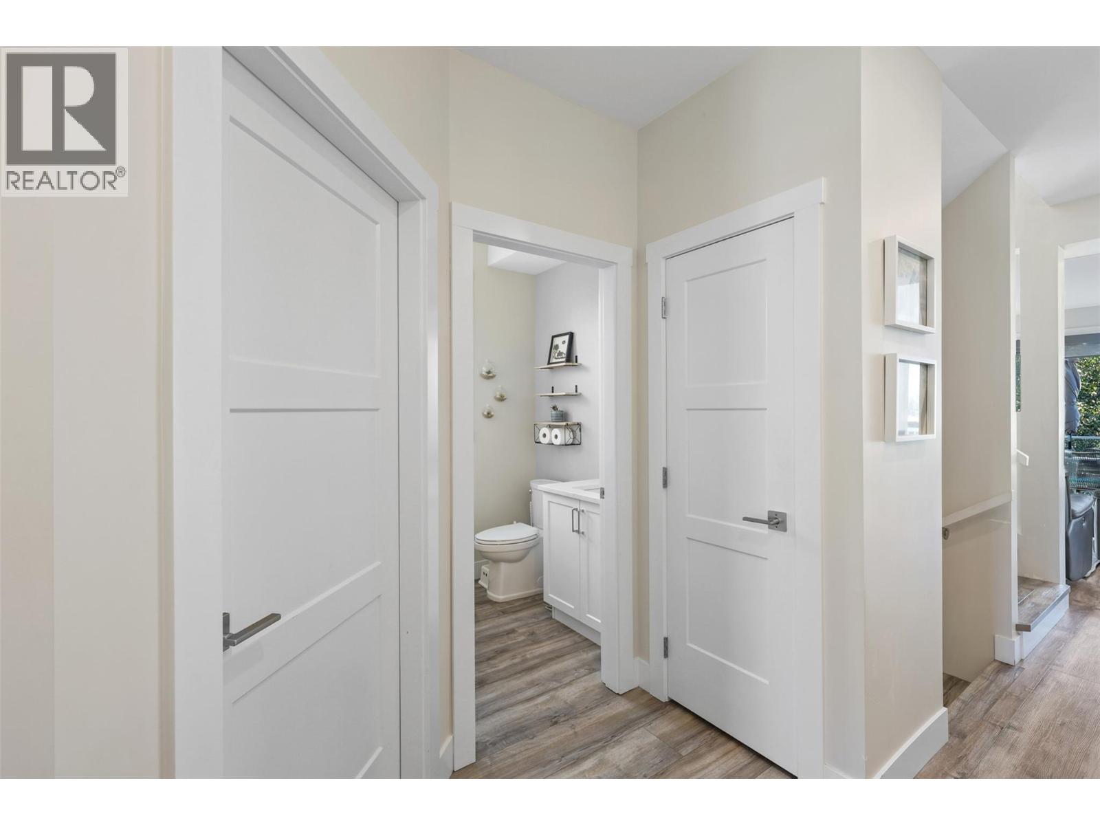 2742 Beachmount Crescent, Kamloops, British Columbia  V2B 0E6 - Photo 9 - 10362980