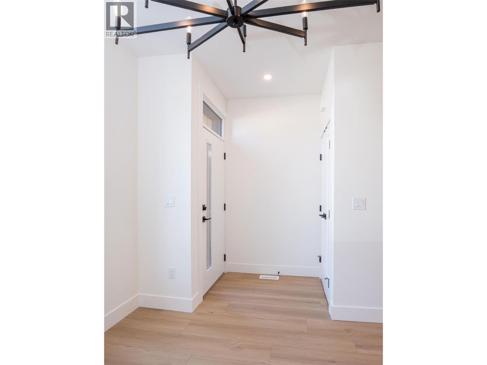 416 Humbert Street Unit# 5, Revelstoke, British Columbia  V0E 2S1 - Photo 12 - 10363298