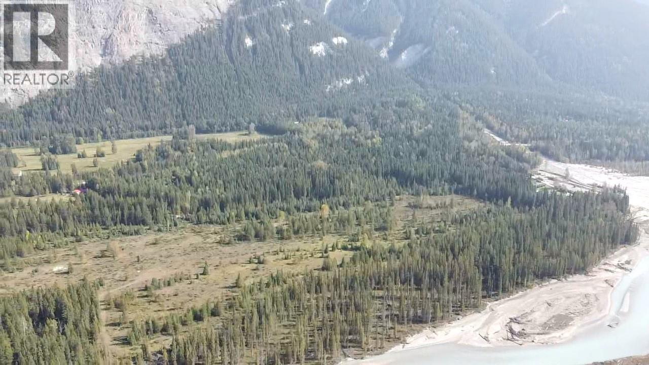 2237 Blaeberry Road, Golden, British Columbia  V0A 1H1 - Photo 12 - 10363361