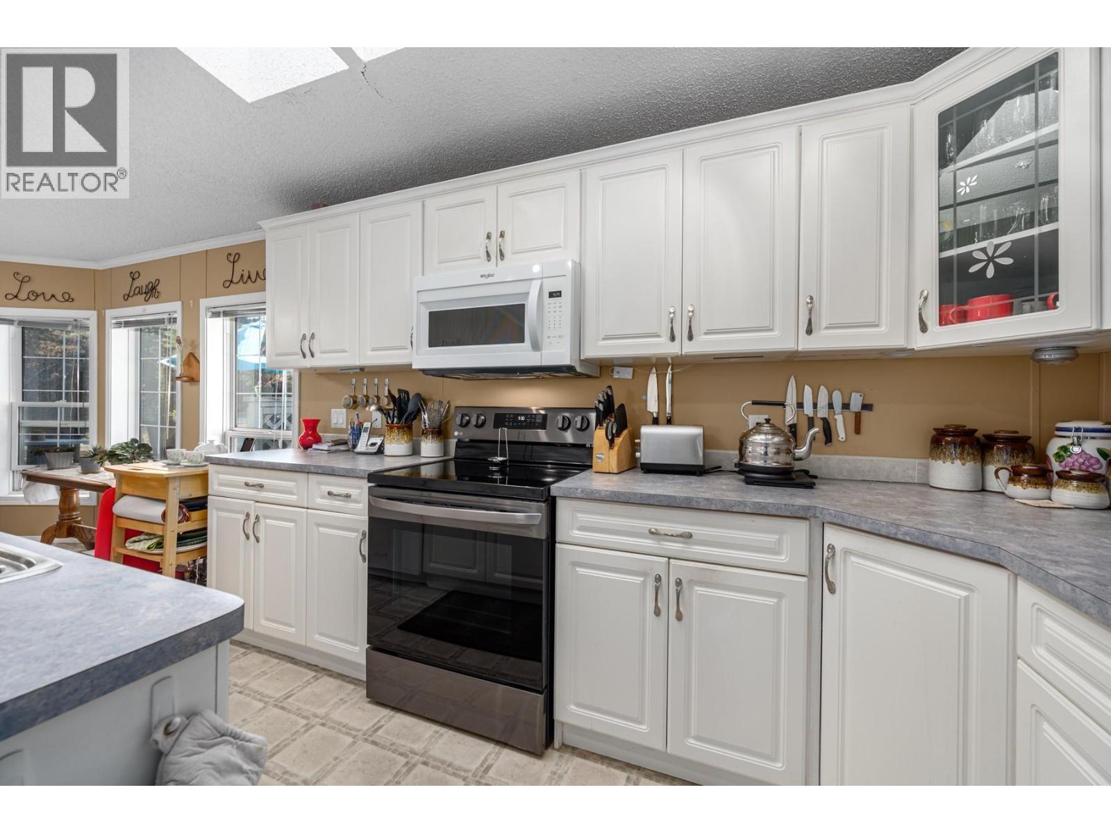 1098 Houston Street Unit# 34, Merritt, British Columbia  V1K 1C3 - Photo 5 - 10363079