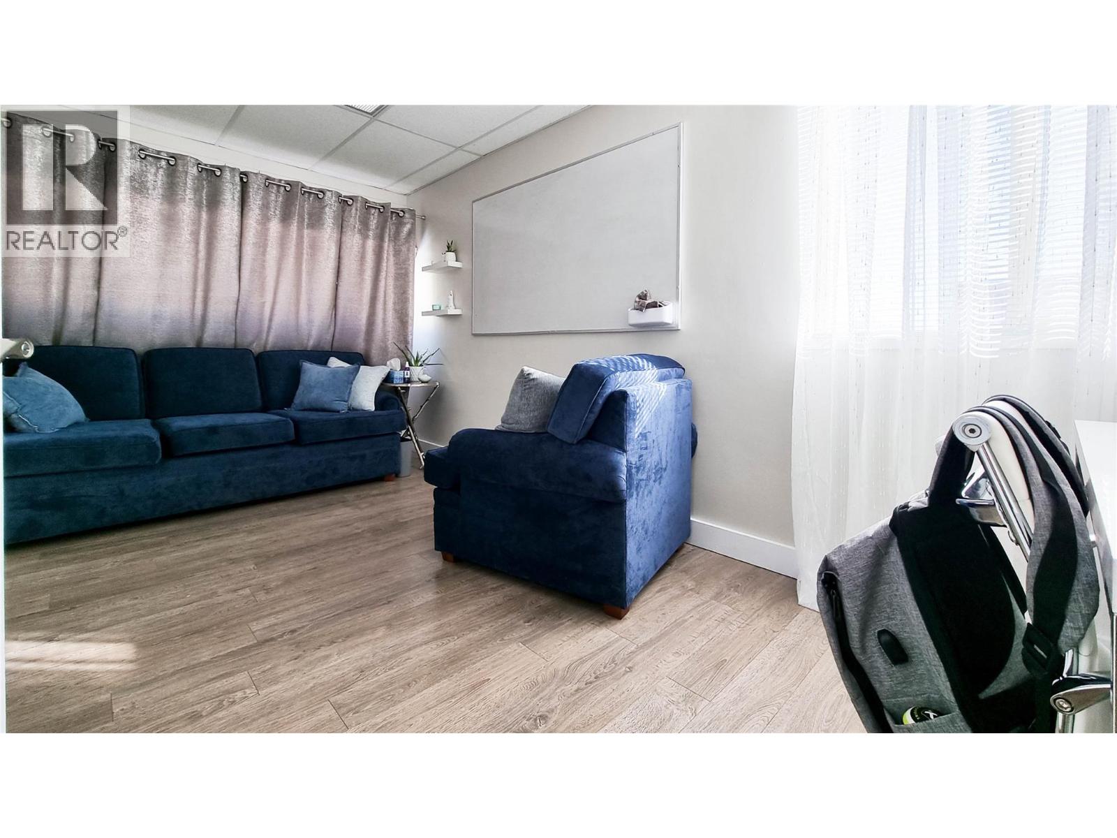 1607 Ellis Street, Kelowna, British Columbia  V1Y 2A8 - Photo 17 - 10363326