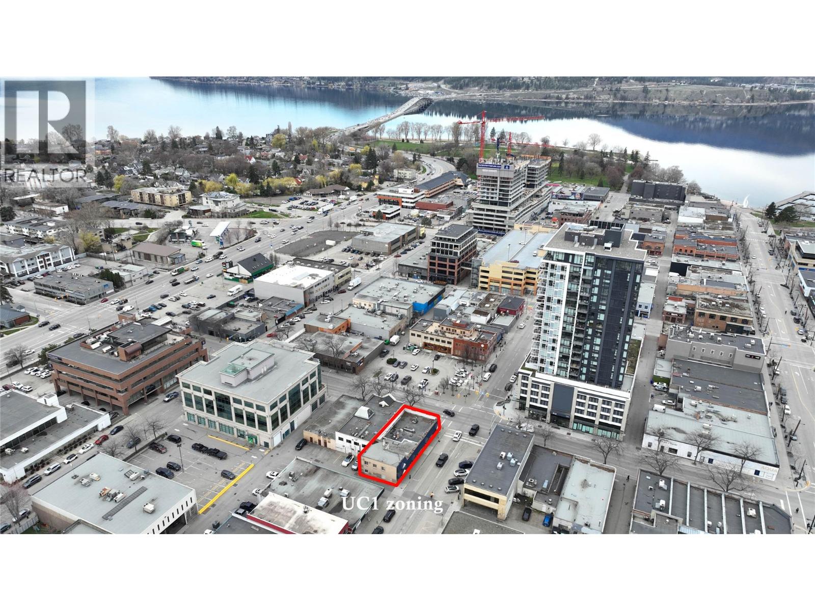 1607 Ellis Street, Kelowna, British Columbia  V1Y 2A8 - Photo 3 - 10363326