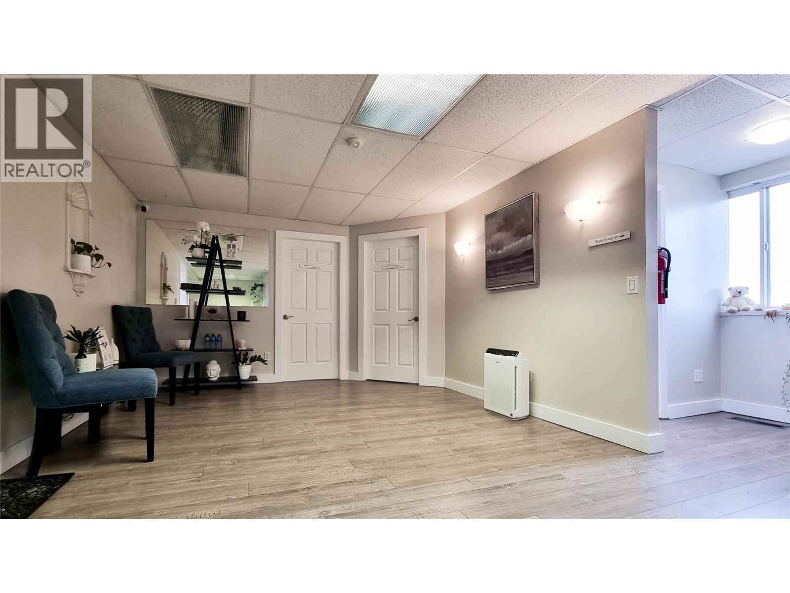 1607 Ellis Street, Kelowna, British Columbia  V1Y 2A8 - Photo 7 - 10363326