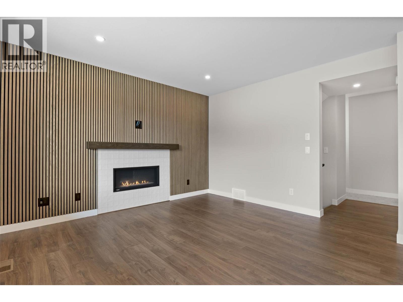 2050 Grasslands Boulevard Unit# 148, Kamloops, British Columbia  V2B 0K7 - Photo 4 - 10363401