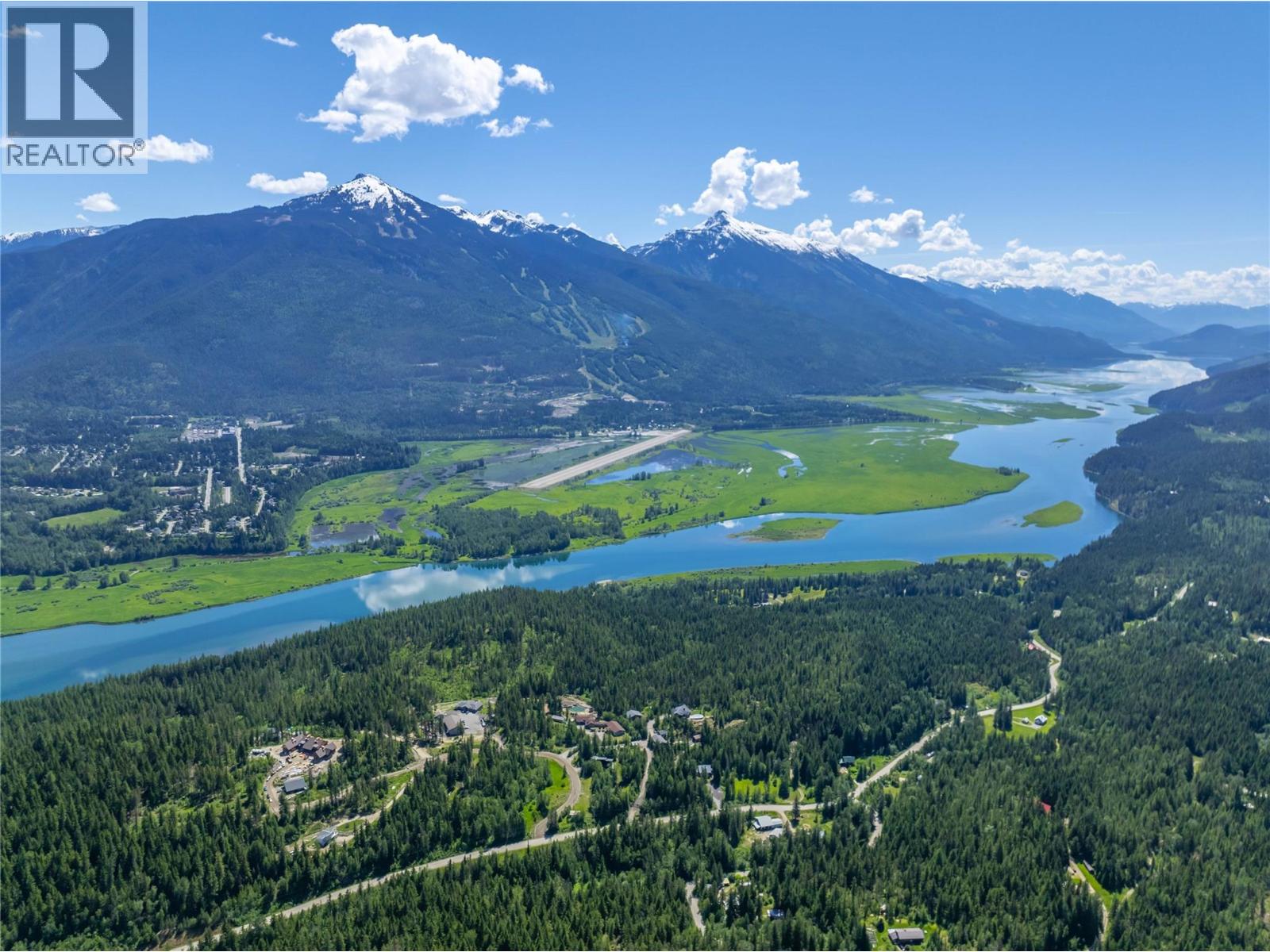 1734 Mt Begbie Road, Revelstoke, British Columbia  V0E 2s0 - Photo 2 - 10360307