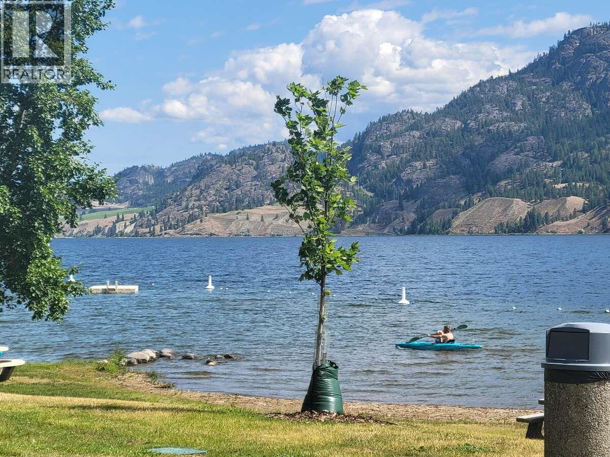 129 Alder Crescent, Kaleden, British Columbia  V0H 1K0 - Photo 6 - 10363460