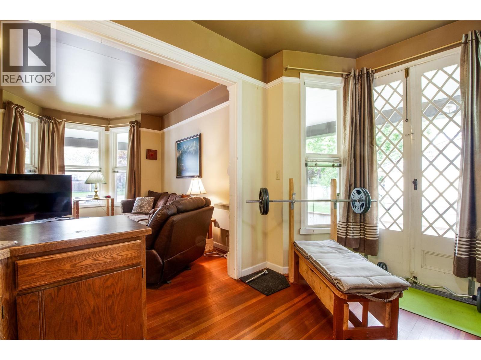 614 Mackenzie Avenue, Revelstoke, British Columbia  V0E 2S0 - Photo 14 - 10363451