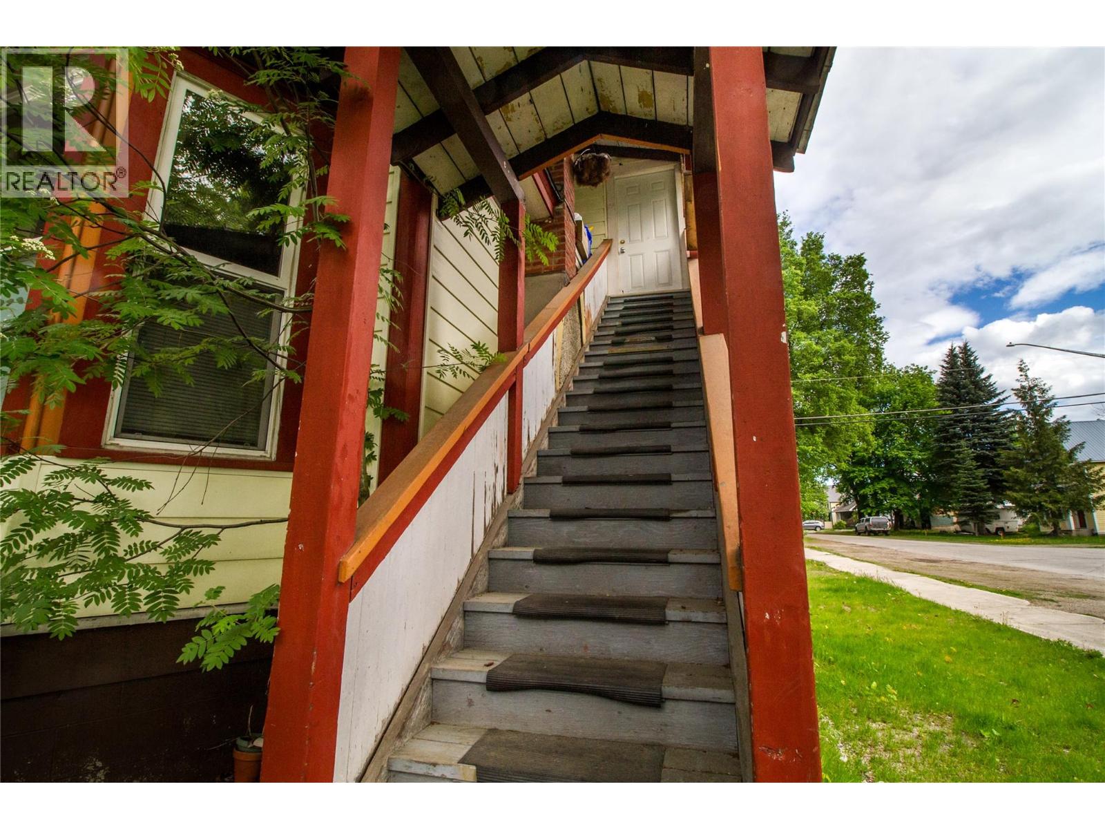 614 Mackenzie Avenue, Revelstoke, British Columbia  V0E 2S0 - Photo 19 - 10363451