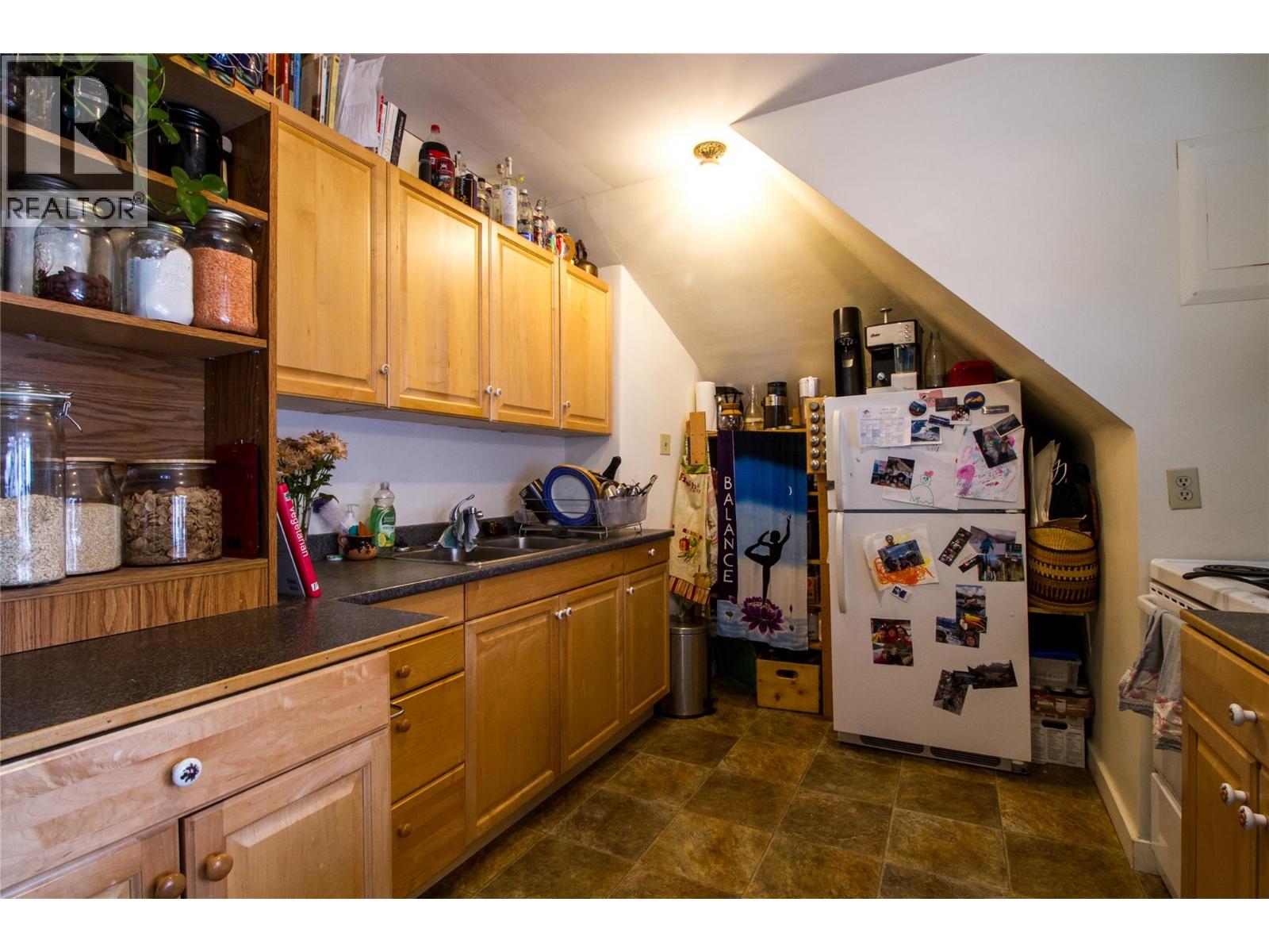 614 Mackenzie Avenue, Revelstoke, British Columbia  V0E 2S0 - Photo 22 - 10363451