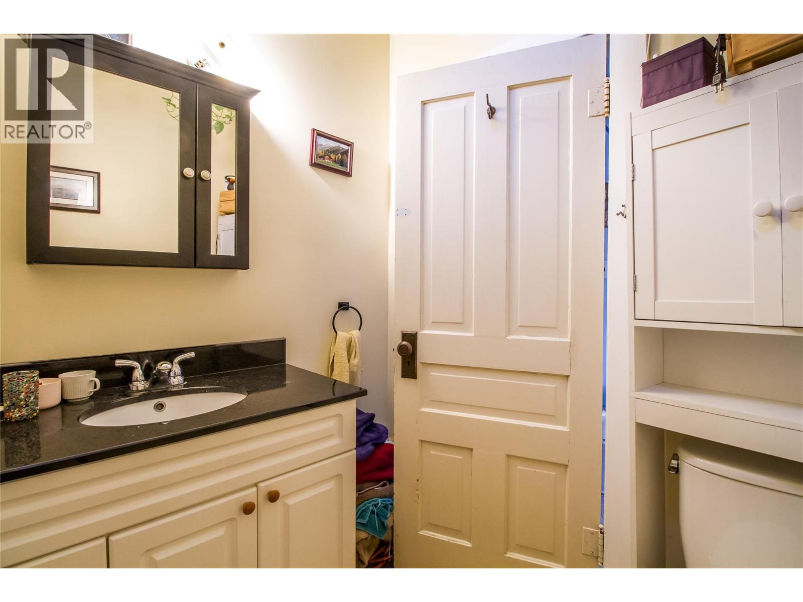 614 Mackenzie Avenue, Revelstoke, British Columbia  V0E 2S0 - Photo 28 - 10363451