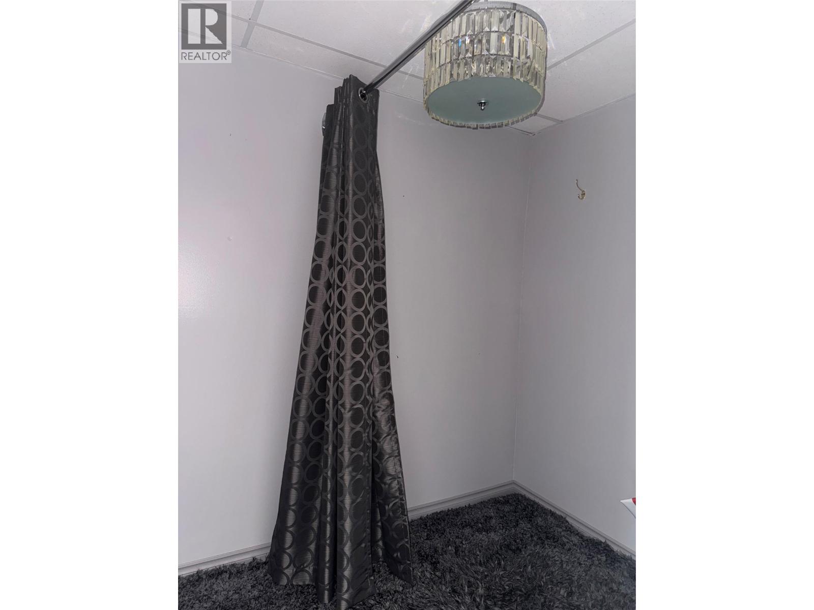 1701 Third Avenue, Trail, British Columbia  V1R 1R1 - Photo 11 - 10363366