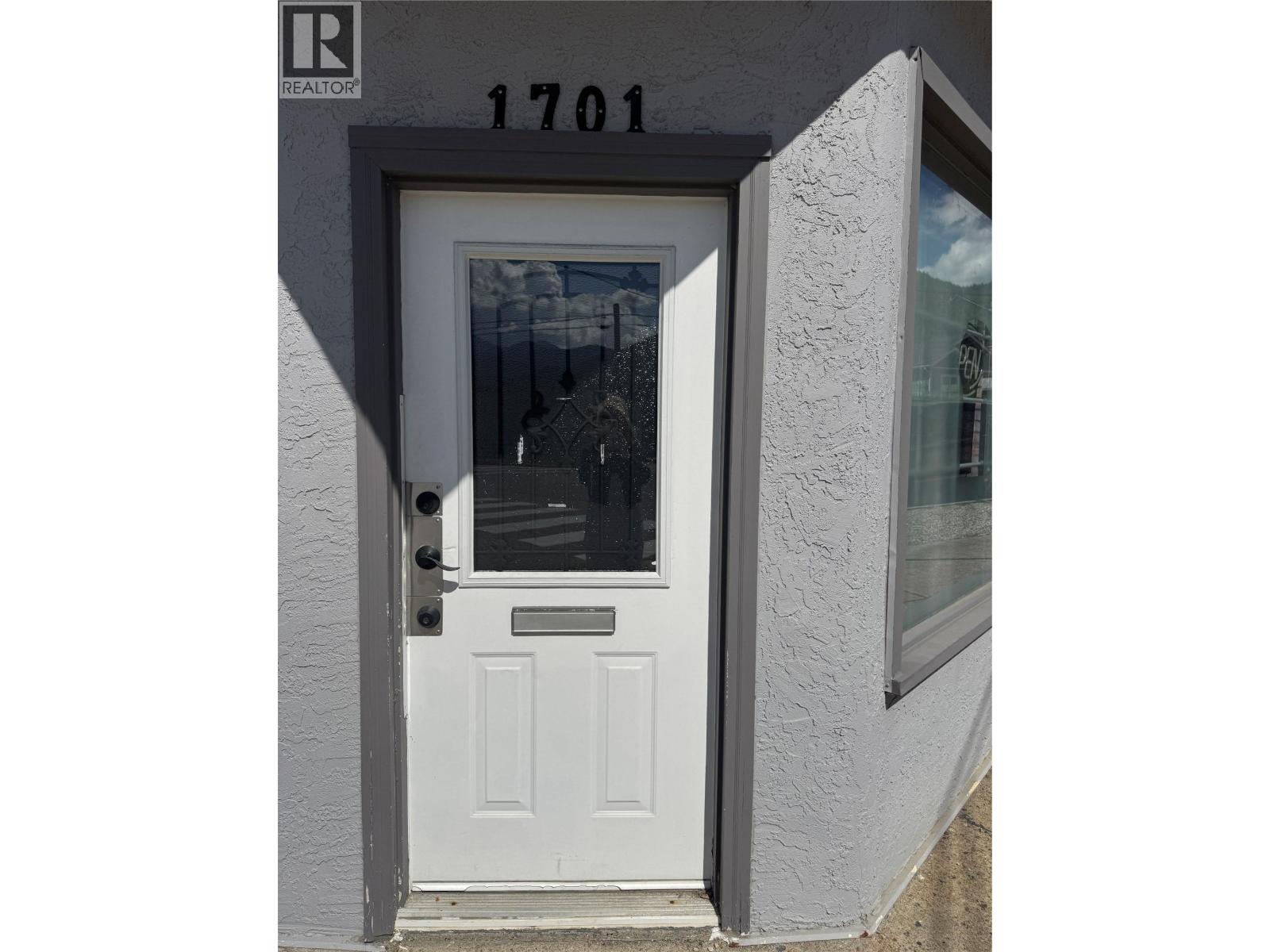 1701 Third Avenue, Trail, British Columbia  V1R 1R1 - Photo 13 - 10363366