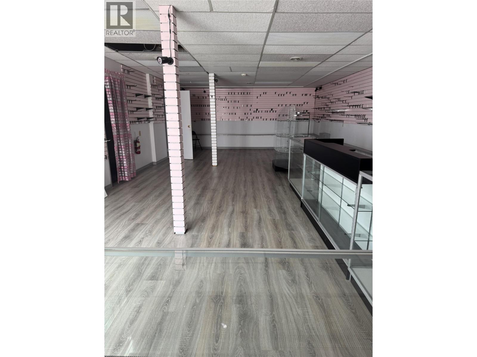 1701 Third Avenue, Trail, British Columbia  V1R 1R1 - Photo 6 - 10363366