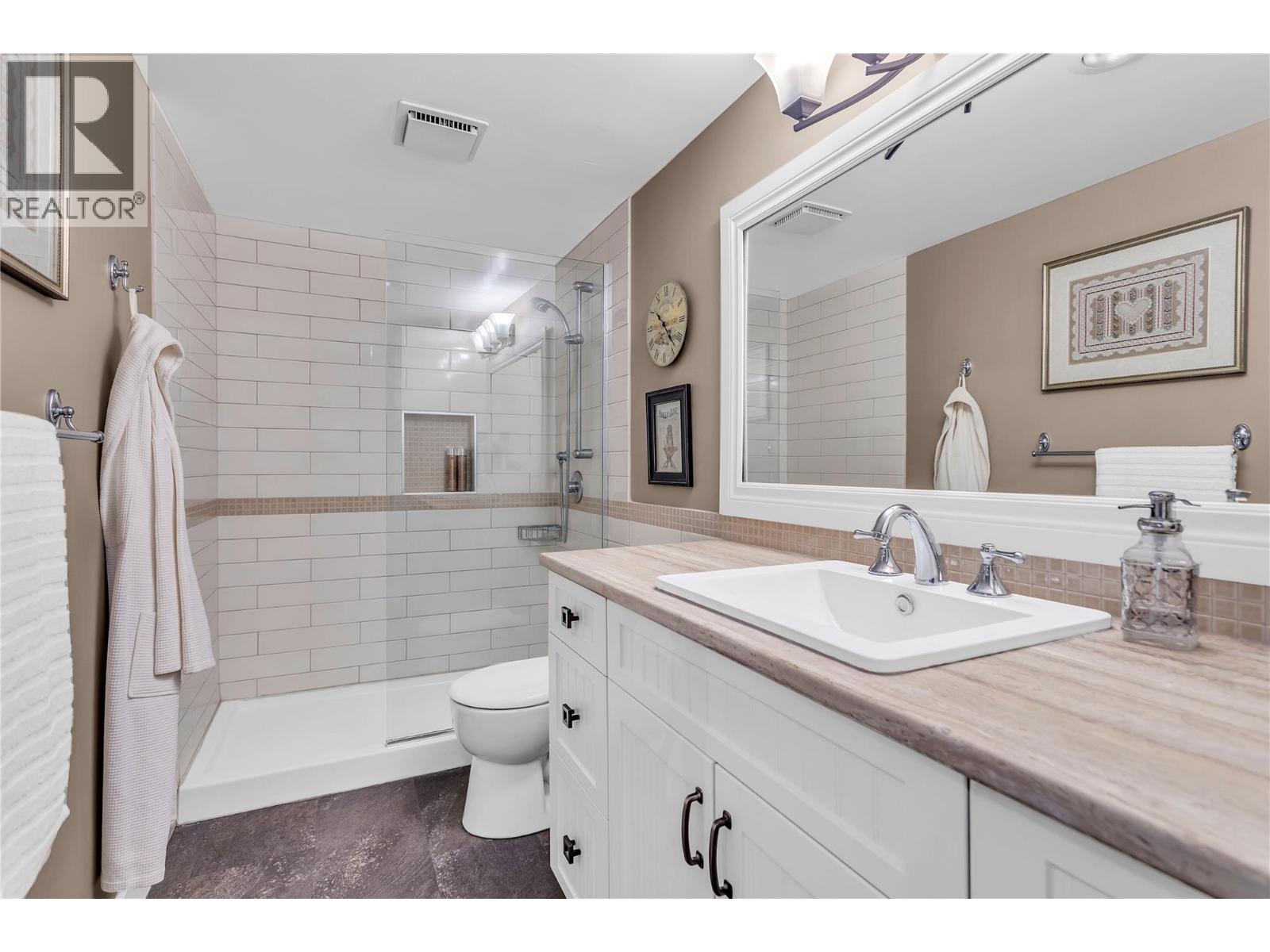 1056 Bernard Avenue Unit# 216, Kelowna, British Columbia  V1Y 8L7 - Photo 20 - 10362901