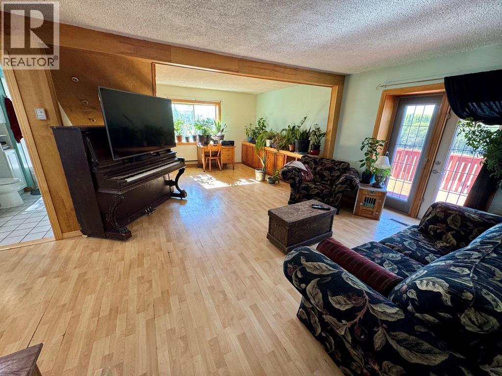 12705 Hwy 52 N, Dawson Creek, British Columbia  V0C 1B0 - Photo 4 - 10363509