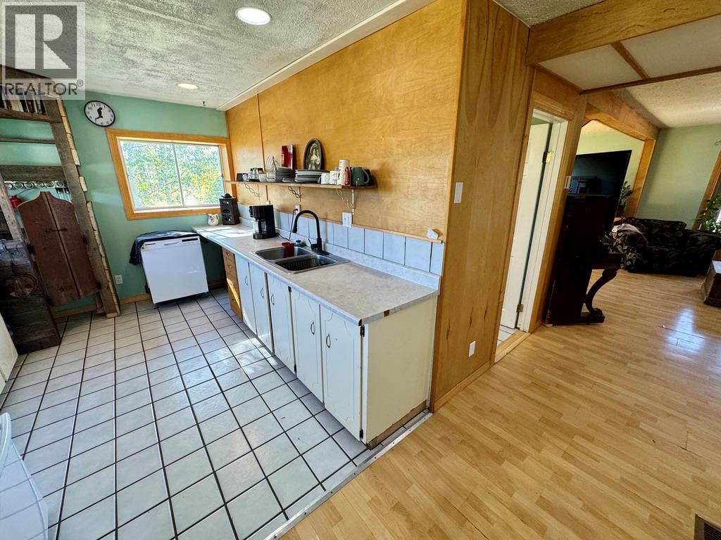 12705 Hwy 52 N, Dawson Creek, British Columbia  V0C 1B0 - Photo 9 - 10363509