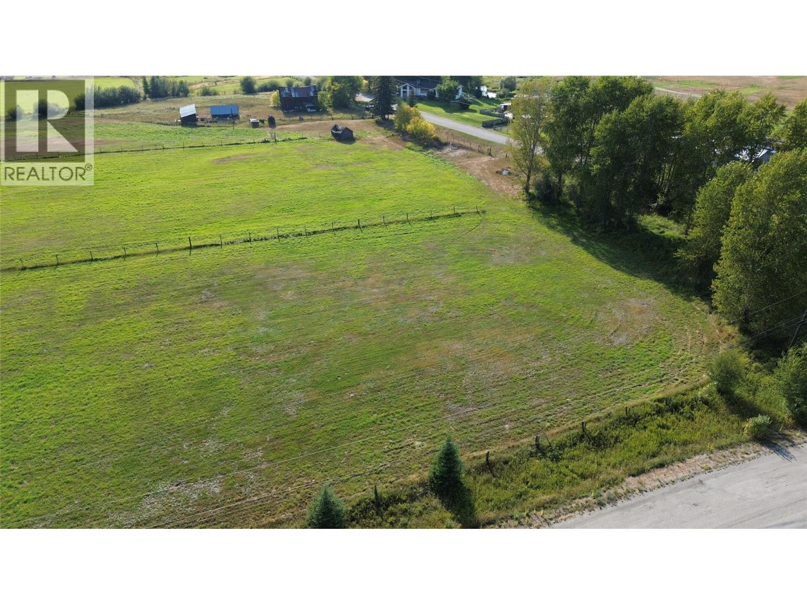 000 Campsall Road, Fort Steele, British Columbia  V0B 1N0 - Photo 2 - 10363283