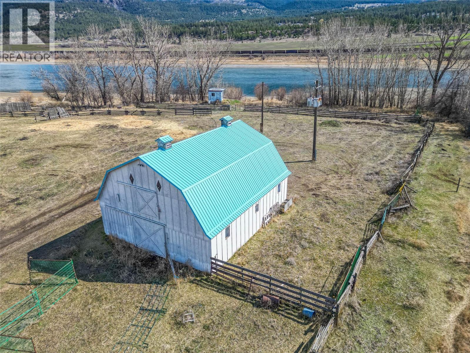 5024 Pinantan Road, Pritchard, British Columbia  V0E 2P0 - Photo 14 - 10363236