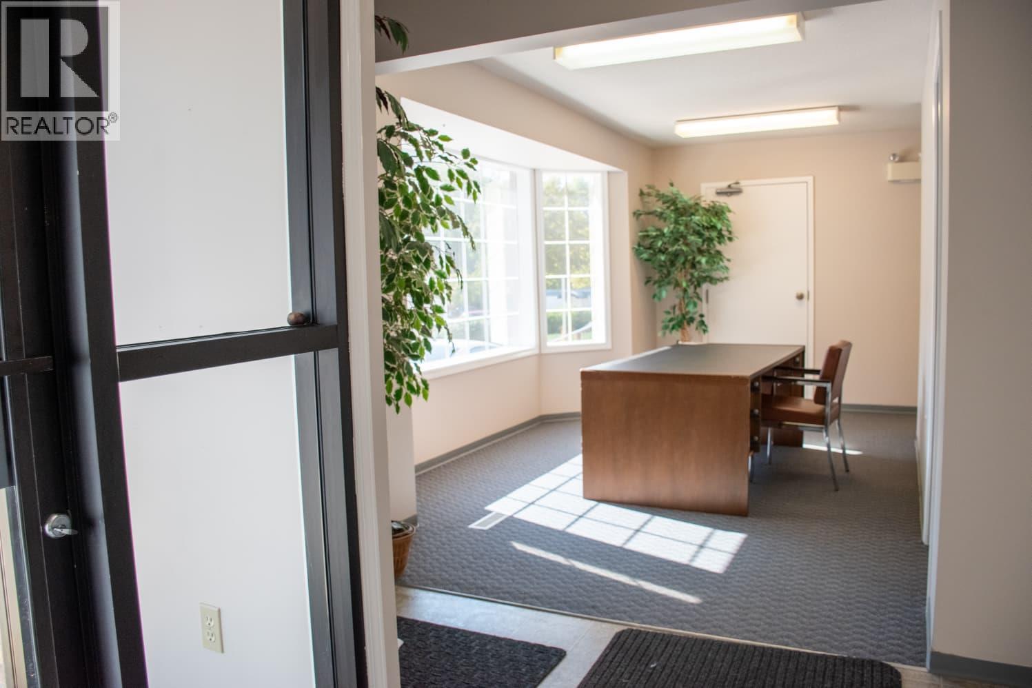 834 Thompson Avenue, Chase, British Columbia  V0E 1M0 - Photo 2 - 10363421