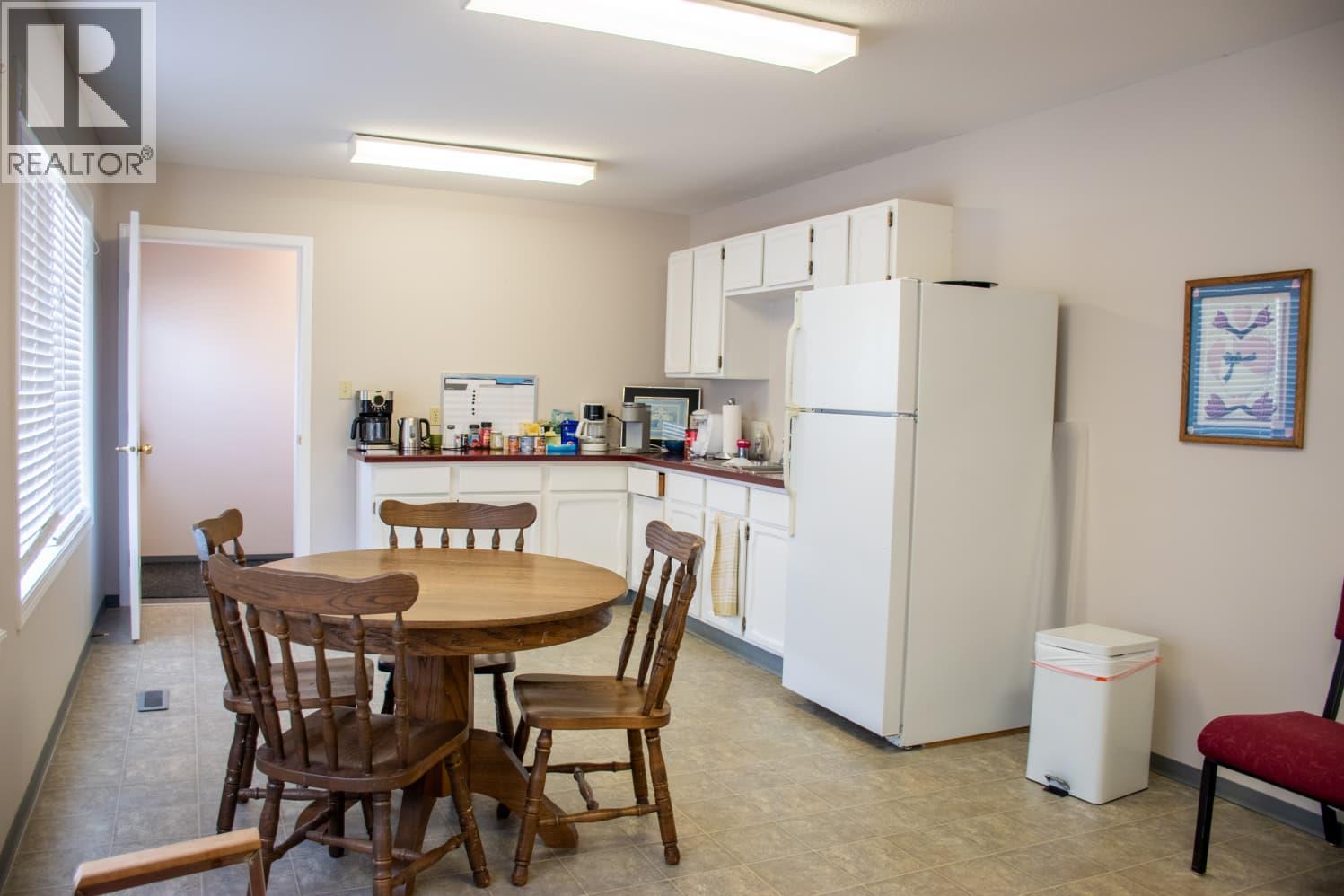 834 Thompson Avenue, Chase, British Columbia  V0E 1M0 - Photo 6 - 10363421