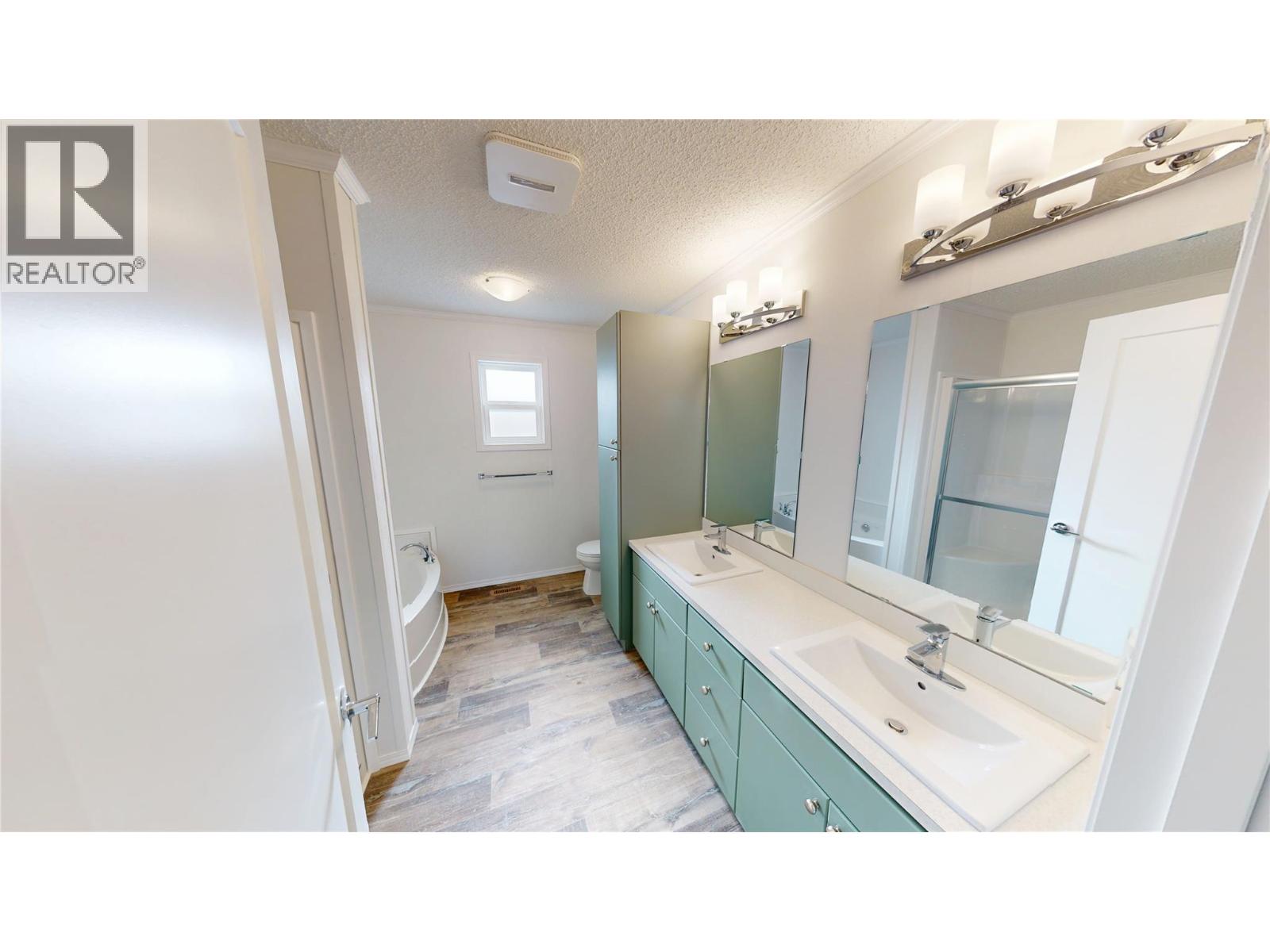 20 Cherokee Drive, Elkford, British Columbia  V0B 1H0 - Photo 11 - 10363349