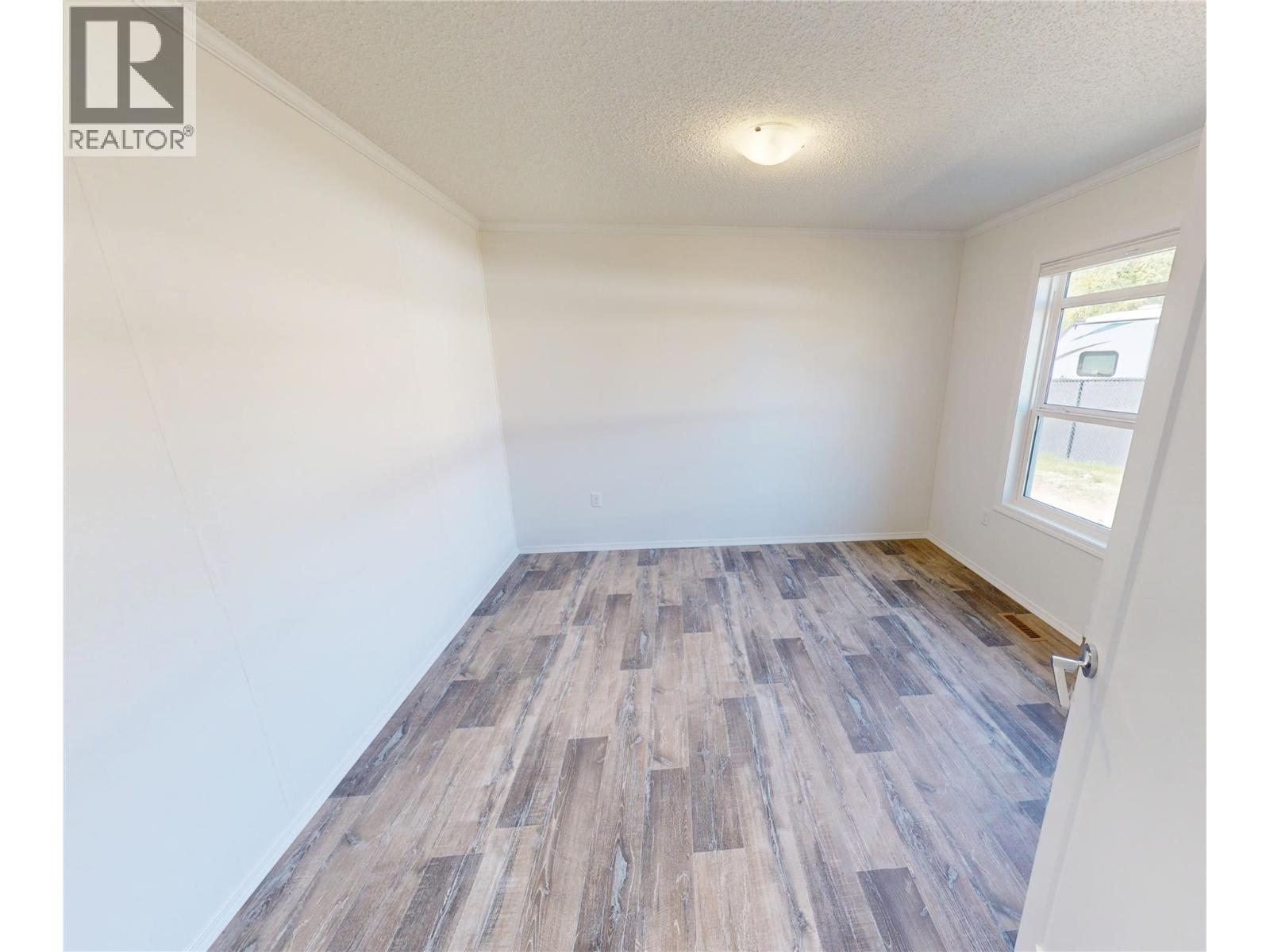 20 Cherokee Drive, Elkford, British Columbia  V0B 1H0 - Photo 13 - 10363349