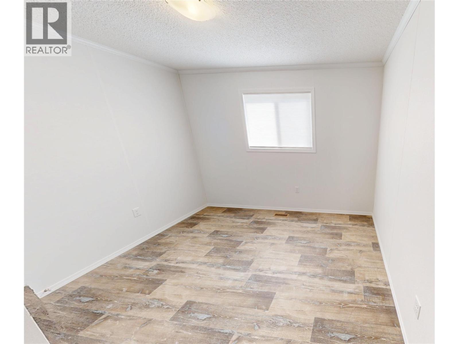 20 Cherokee Drive, Elkford, British Columbia  V0B 1H0 - Photo 18 - 10363349