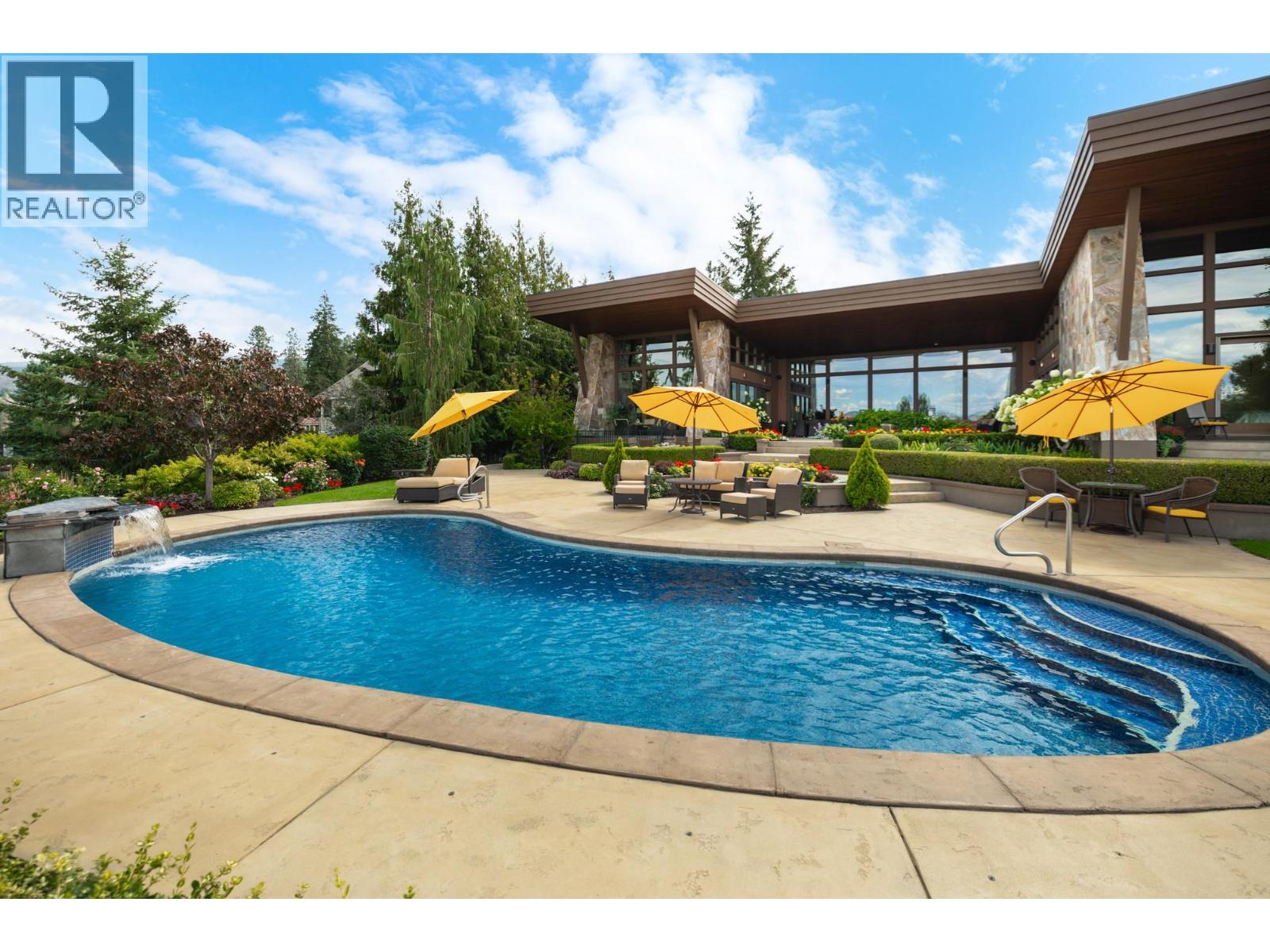 704 Barnaby Road, Kelowna, British Columbia  V1W 4N9 - Photo 25 - 10363565