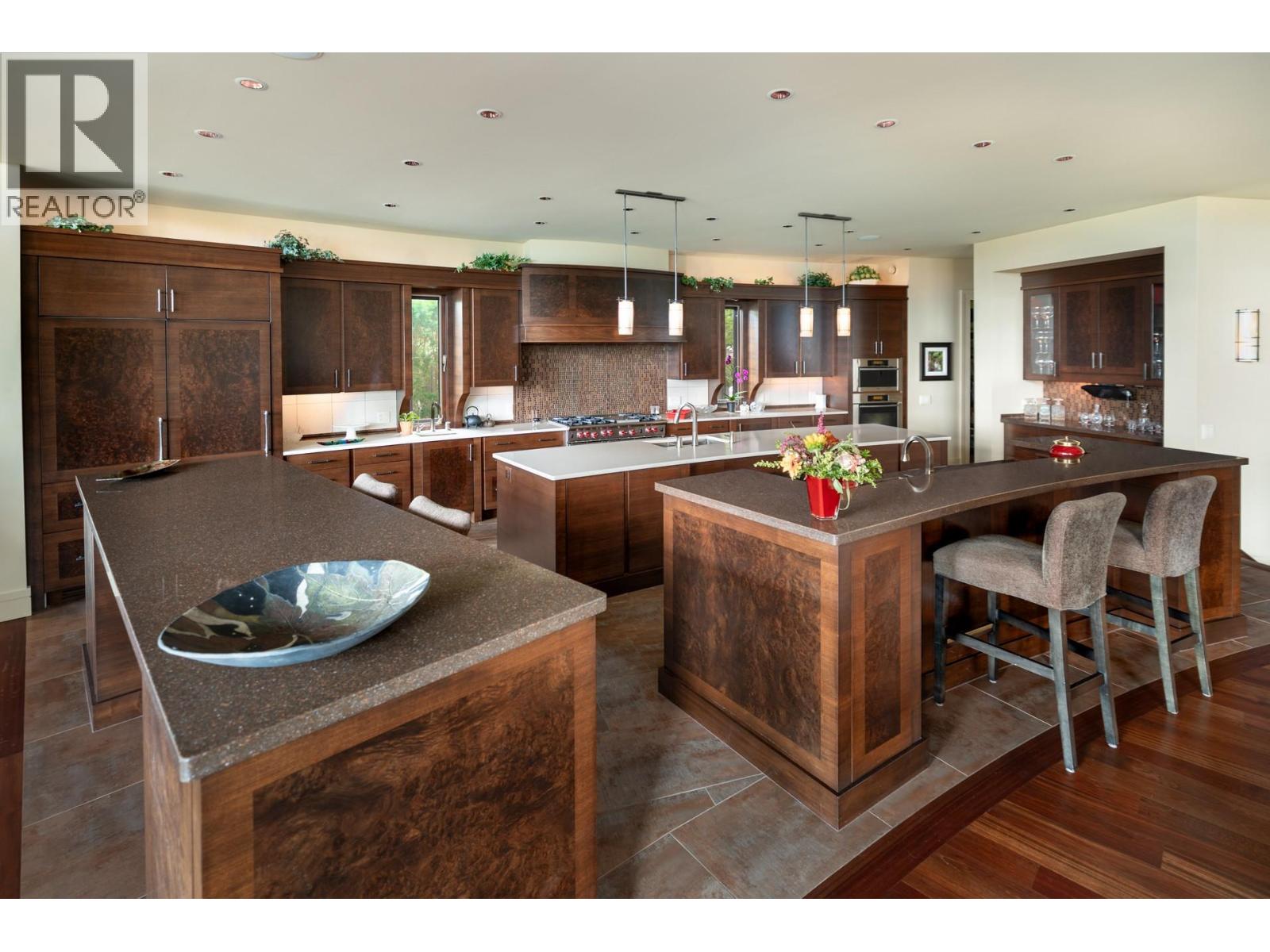 704 Barnaby Road, Kelowna, British Columbia  V1W 4N9 - Photo 30 - 10363565