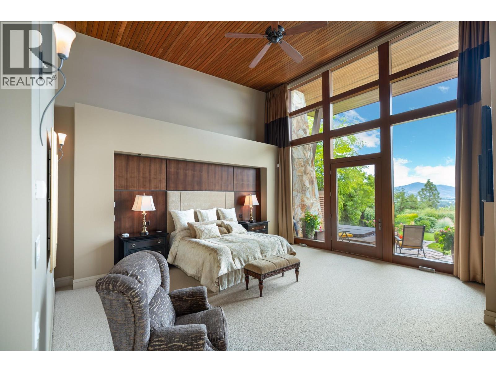 704 Barnaby Road, Kelowna, British Columbia  V1W 4N9 - Photo 38 - 10363565