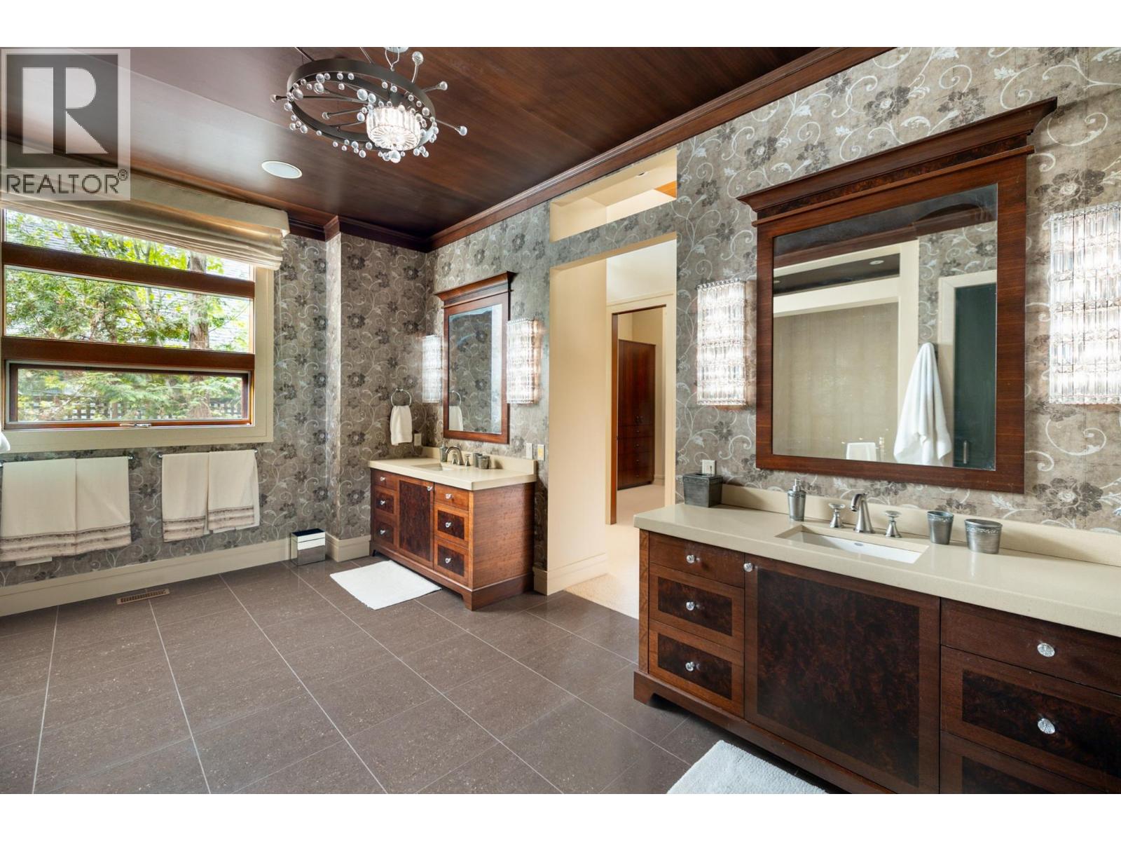 704 Barnaby Road, Kelowna, British Columbia  V1W 4N9 - Photo 44 - 10363565