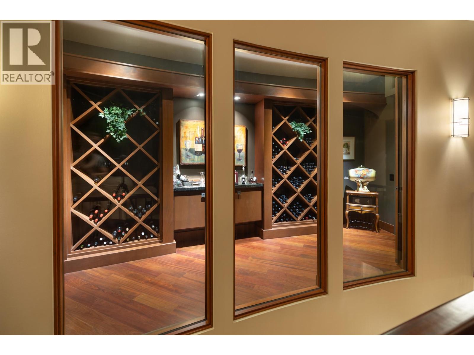 704 Barnaby Road, Kelowna, British Columbia  V1W 4N9 - Photo 47 - 10363565