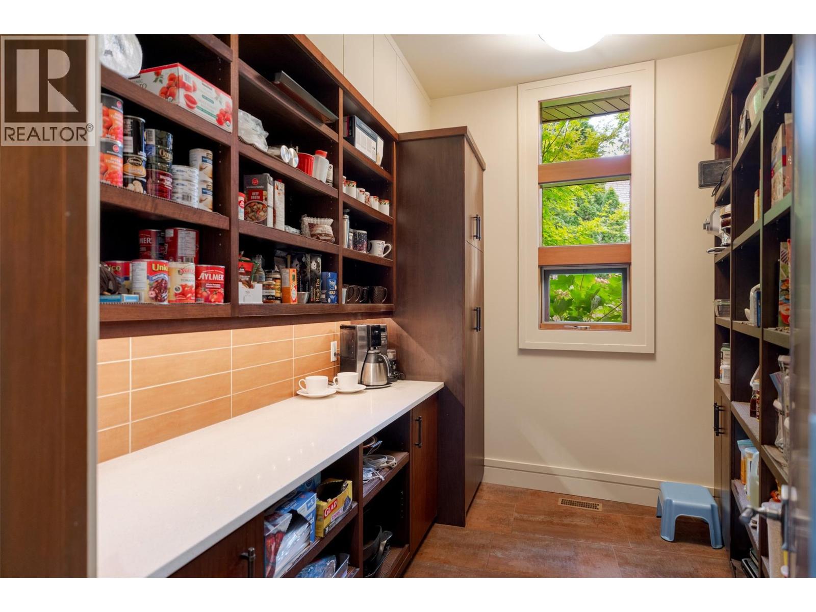 704 Barnaby Road, Kelowna, British Columbia  V1W 4N9 - Photo 56 - 10363565