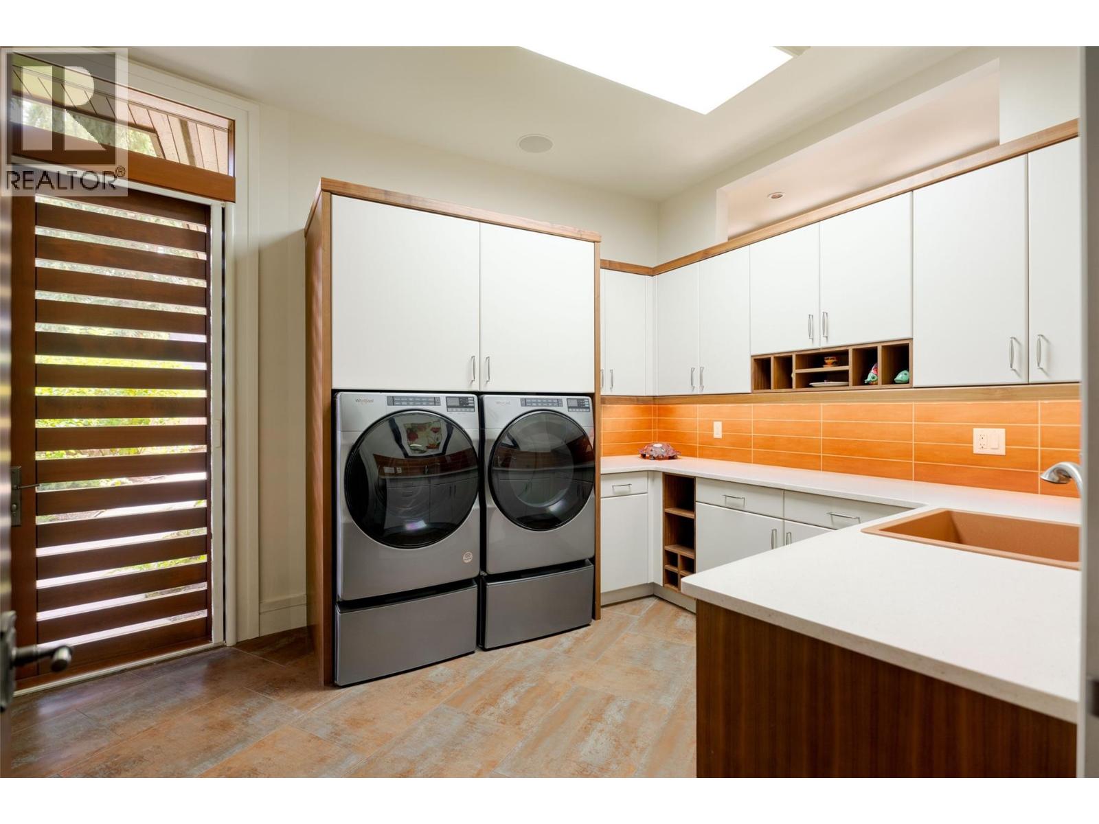 704 Barnaby Road, Kelowna, British Columbia  V1W 4N9 - Photo 58 - 10363565