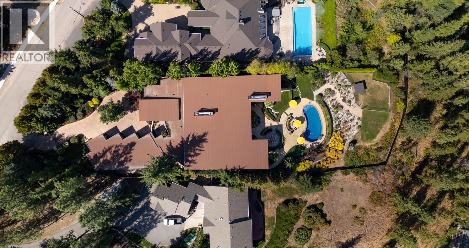 704 Barnaby Road, Kelowna, British Columbia  V1W 4N9 - Photo 7 - 10363565