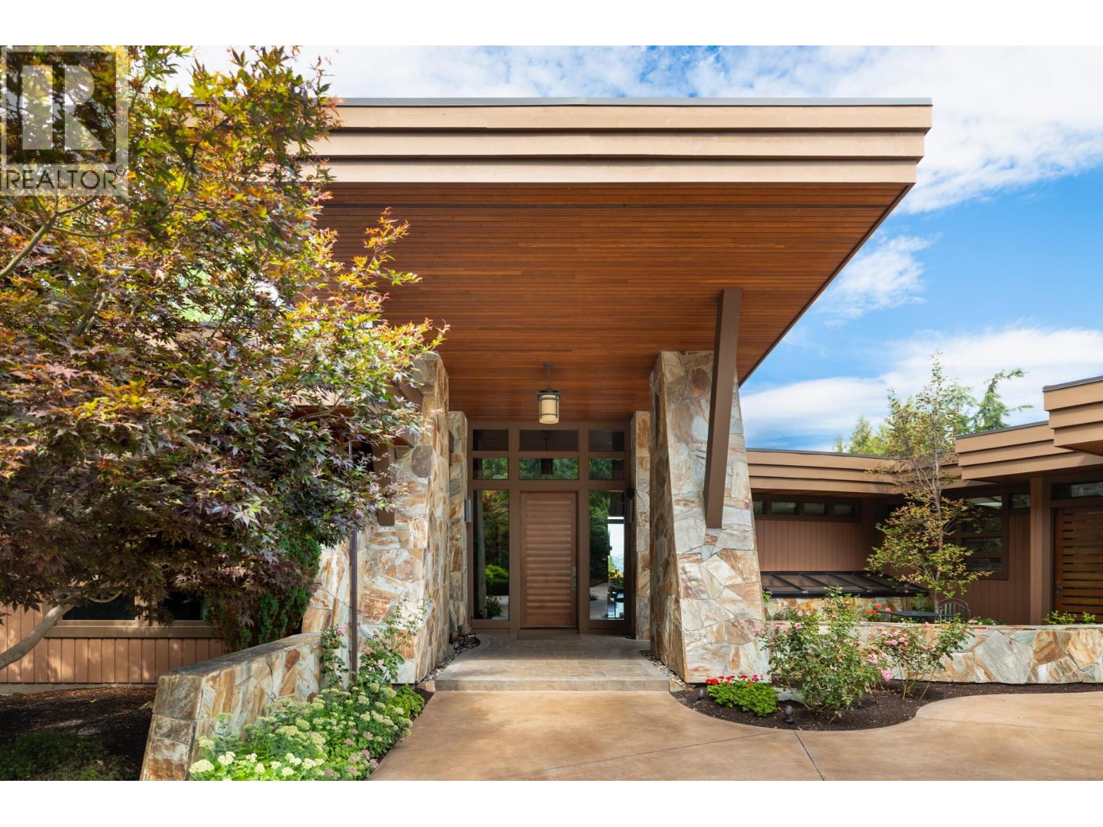 704 Barnaby Road, Kelowna, British Columbia  V1W 4N9 - Photo 88 - 10363565