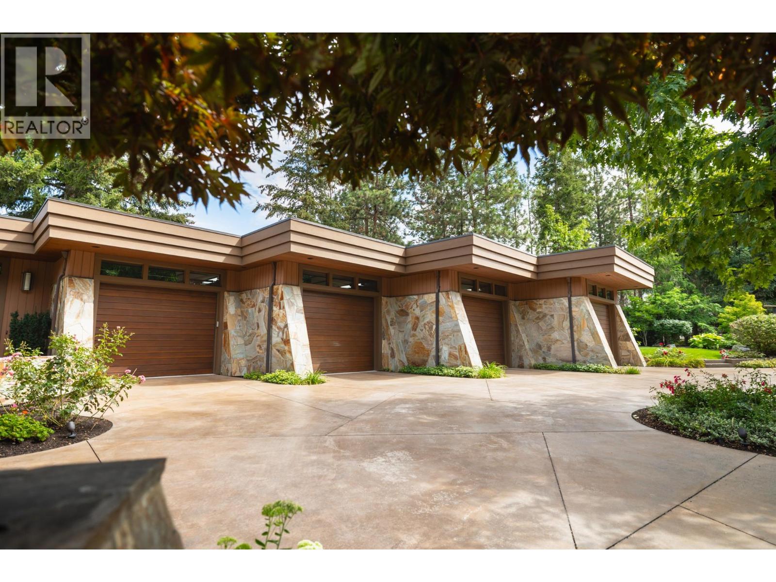 704 Barnaby Road, Kelowna, British Columbia  V1W 4N9 - Photo 89 - 10363565