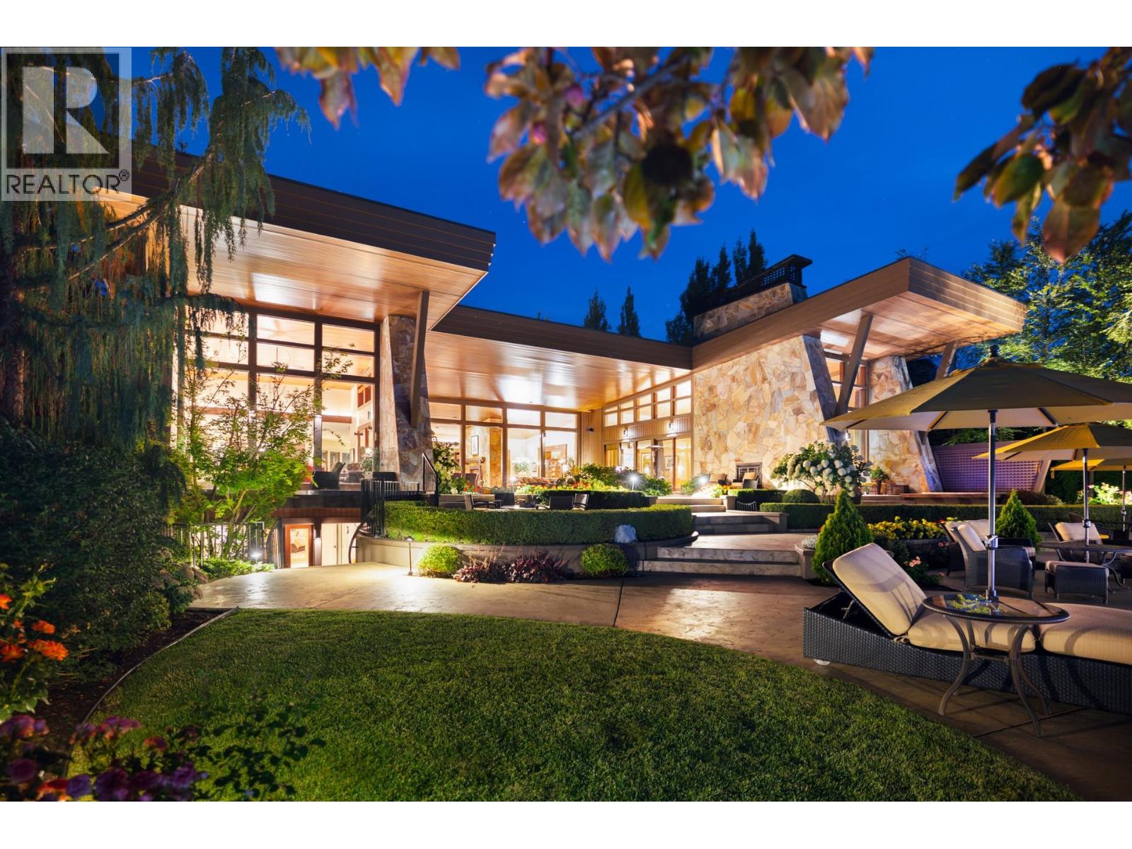 704 Barnaby Road, Kelowna, British Columbia  V1W 4N9 - Photo 9 - 10363565