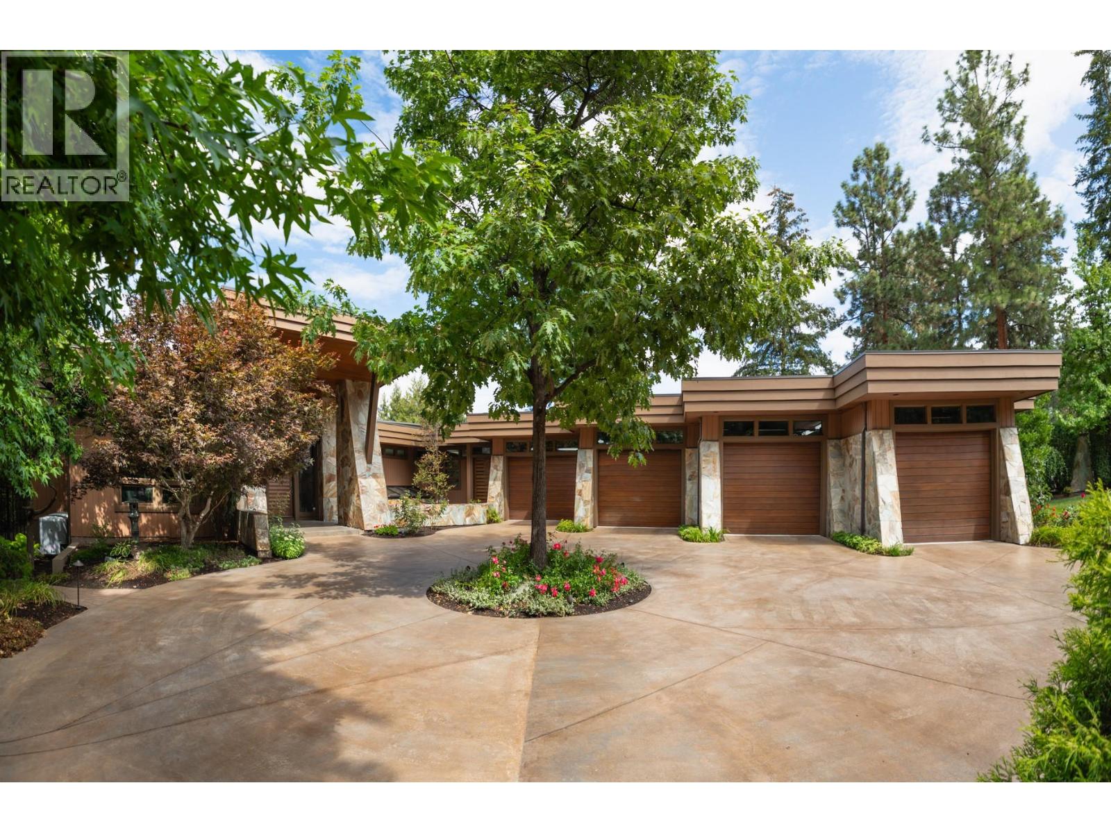 704 Barnaby Road, Kelowna, British Columbia  V1W 4N9 - Photo 90 - 10363565