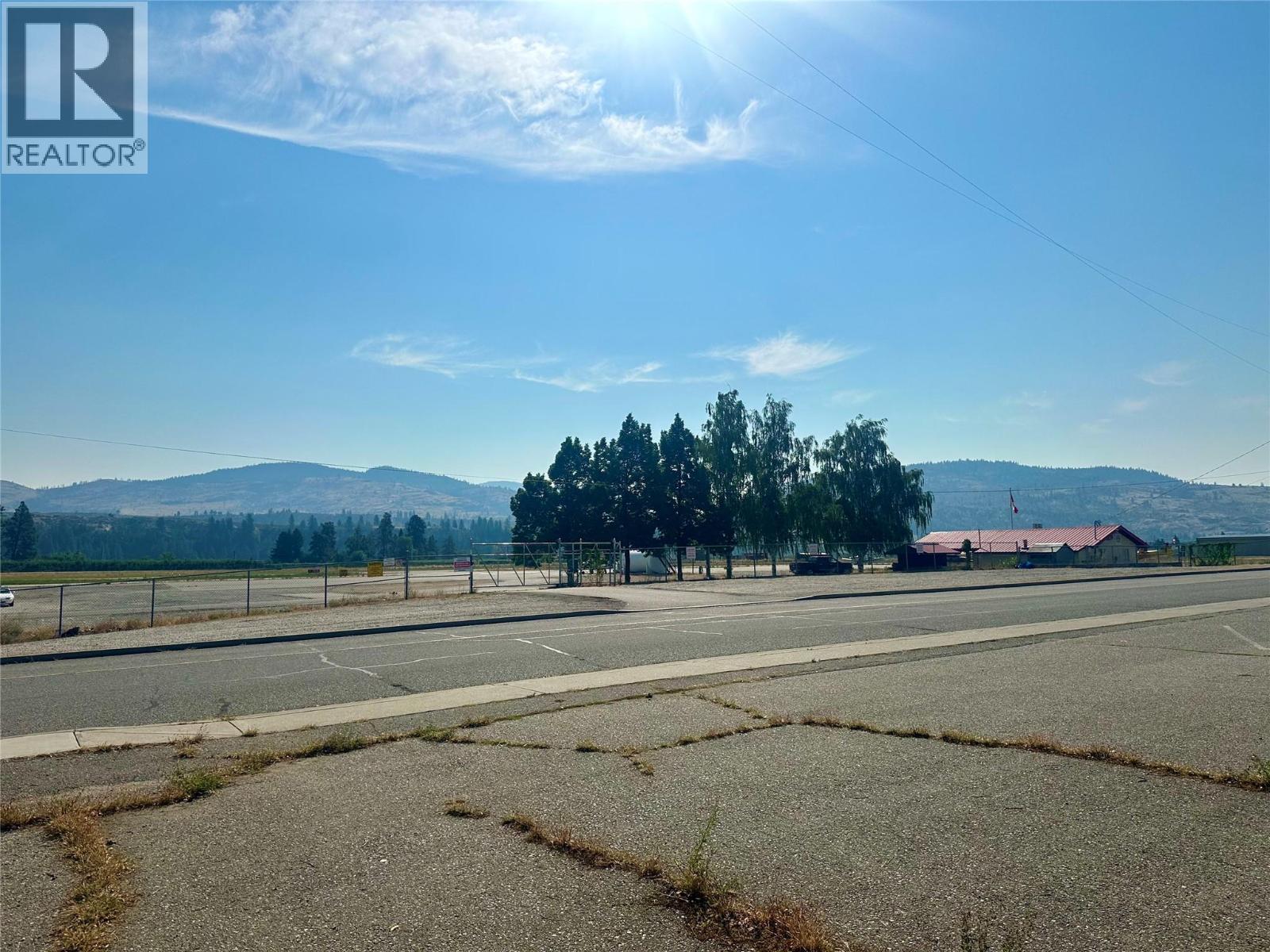 5812 Airport Street, Oliver, British Columbia  V0H 1T0 - Photo 11 - 10362653