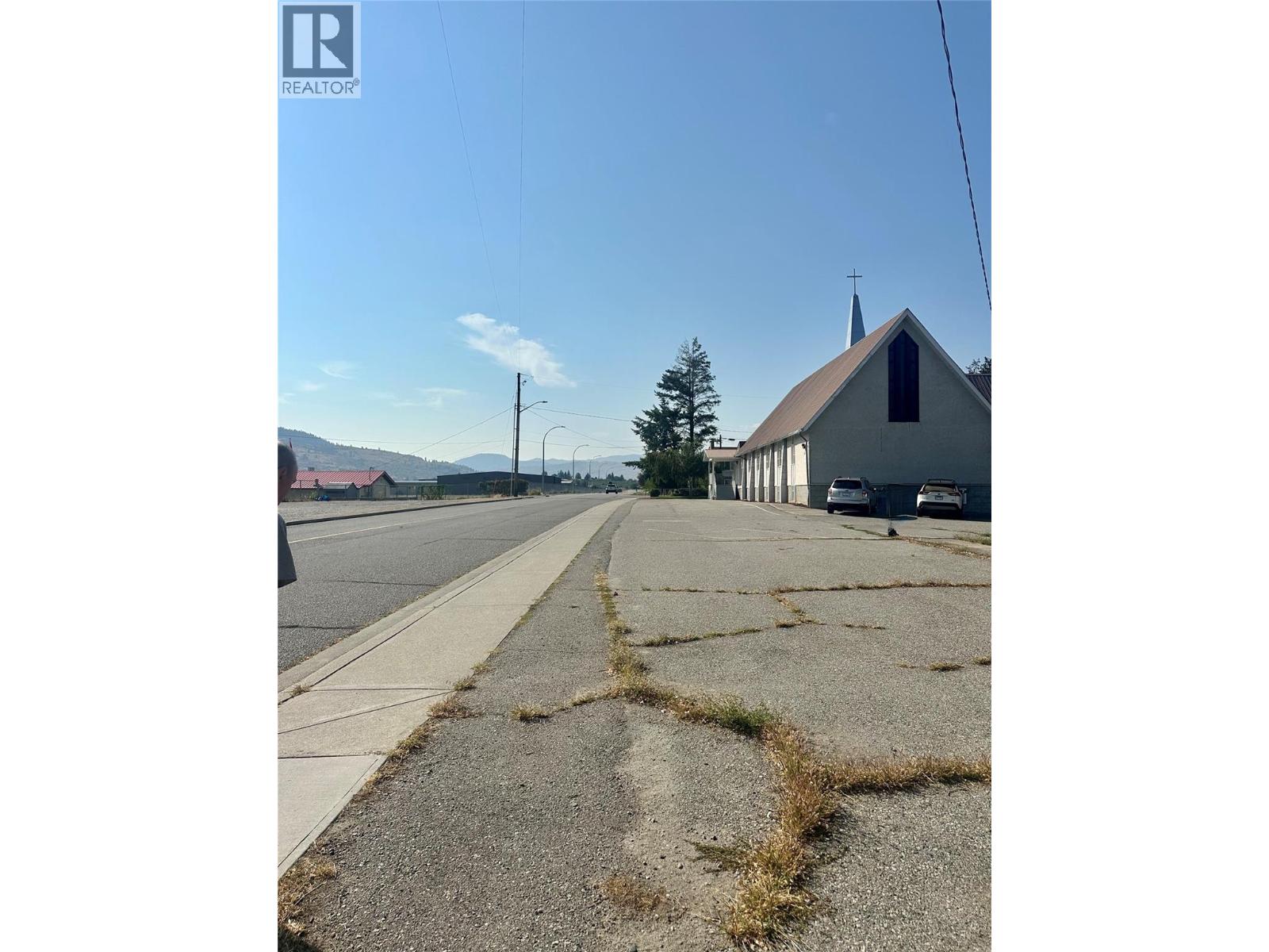 5812 Airport Street, Oliver, British Columbia  V0H 1T0 - Photo 12 - 10362653