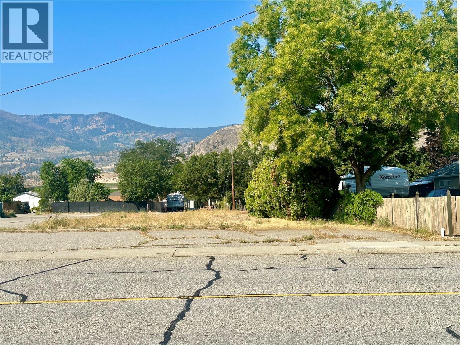 5812 Airport Street, Oliver, British Columbia  V0H 1T0 - Photo 14 - 10362653