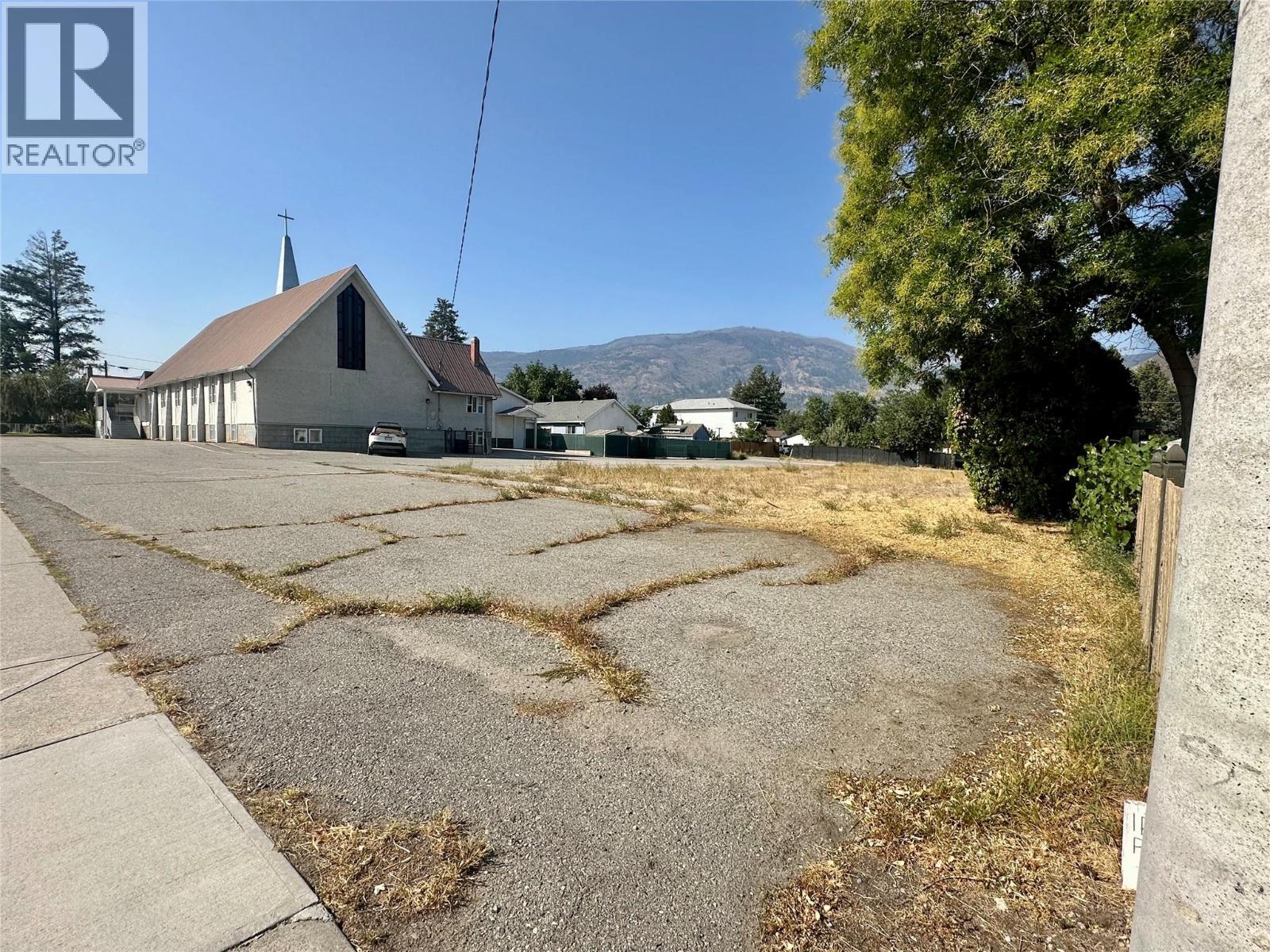 5812 Airport Street, Oliver, British Columbia  V0H 1T0 - Photo 5 - 10362653